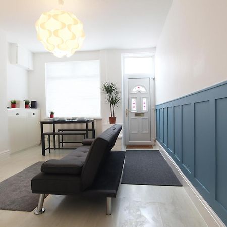 2-Bedroom, Free Parking, High Speed Wi-Fi, Swinton Mánchester Exterior foto